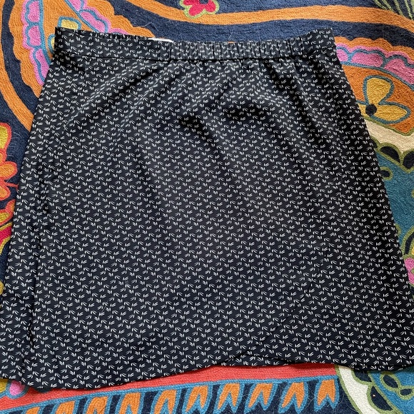 LOFT Wrap style skirt - Picture 1 of 3